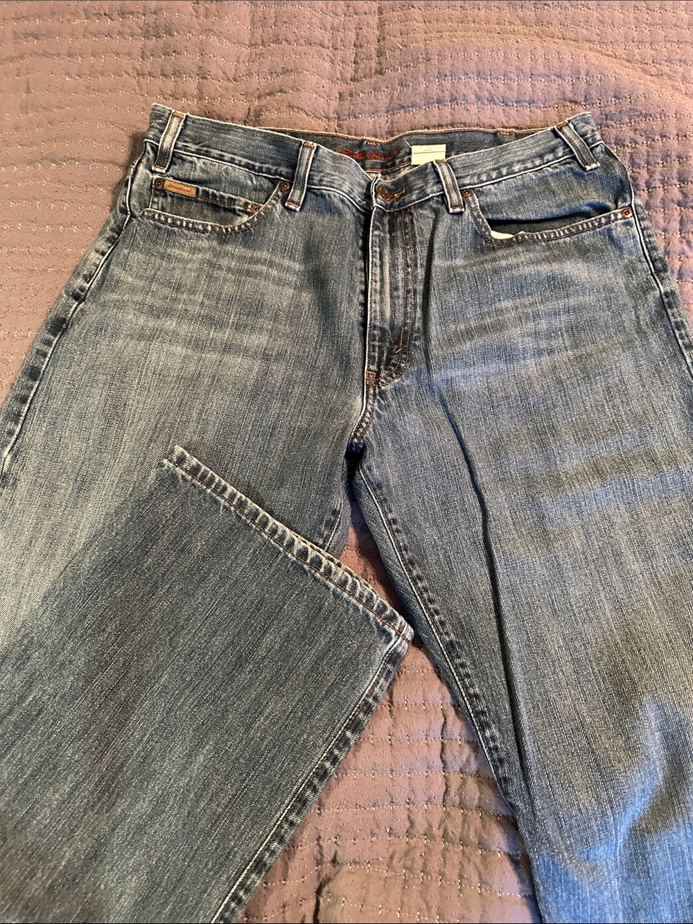 Eddie Bauer Menโs Light Blue Relaxed Jeans 36x32